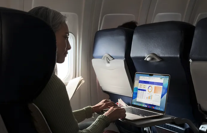 苹果发布M5芯片款MacBook Air 8499元起 标配512GB存储+Wi-Fi 7